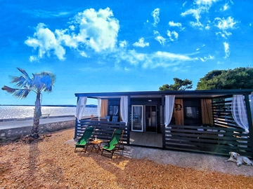 Mobile Home in Vir for Up to 4 Guests