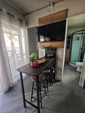 Mobile Home in Vir for Up to 4 Guests