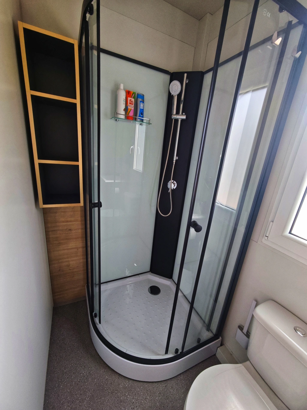 Mobile Home in Vir for Up to 4 Guests