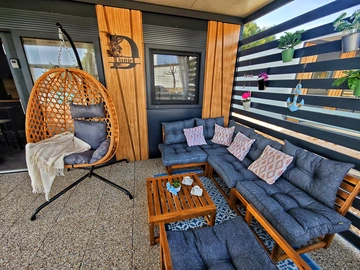 Mobile Home in Vir for Up to 4 Guests