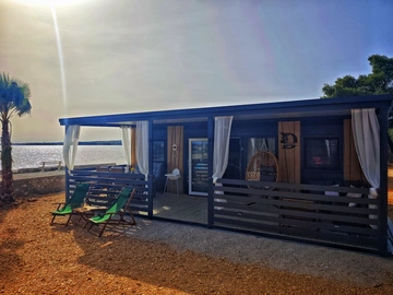 Mobile Home in Vir for Up to 4 Guests