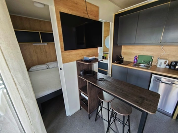 Mobile Home in Vir for Up to 4 Guests