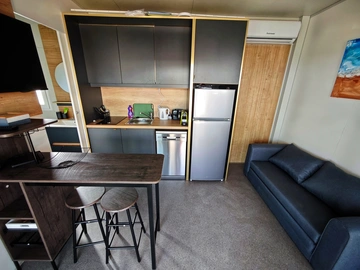 Mobile Home in Vir for Up to 4 Guests