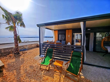 Mobile Home in Vir for Up to 4 Guests