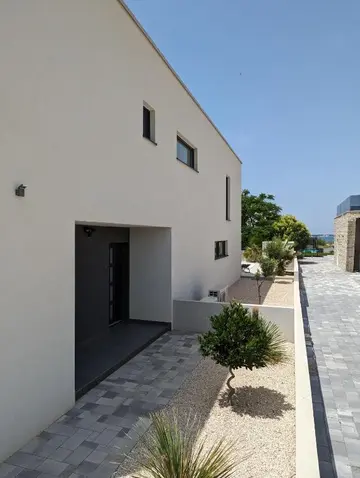 4-Bedroom Villa in Privlaka for Up to 10 Guests