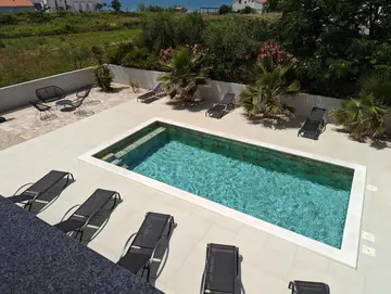 4-Bedroom Villa in Privlaka for Up to 10 Guests