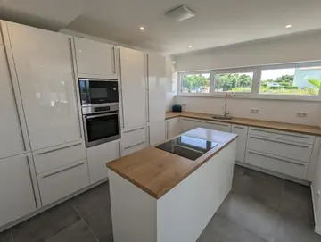 4-Bedroom Villa in Privlaka for Up to 10 Guests