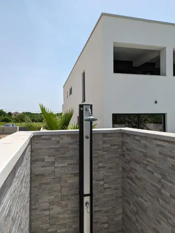 4-Bedroom Villa in Privlaka for Up to 10 Guests