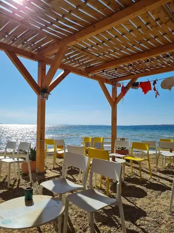 4-Bedroom Villa in Privlaka for Up to 10 Guests