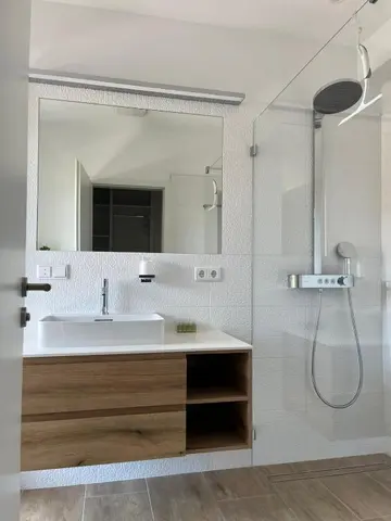 4-Bedroom Villa in Privlaka for Up to 10 Guests