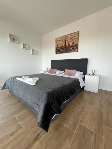 4-Bedroom Villa in Privlaka for Up to 10 Guests