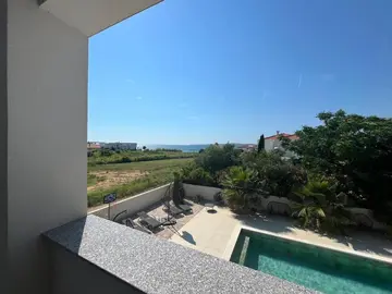 4-Bedroom Villa in Privlaka for Up to 10 Guests