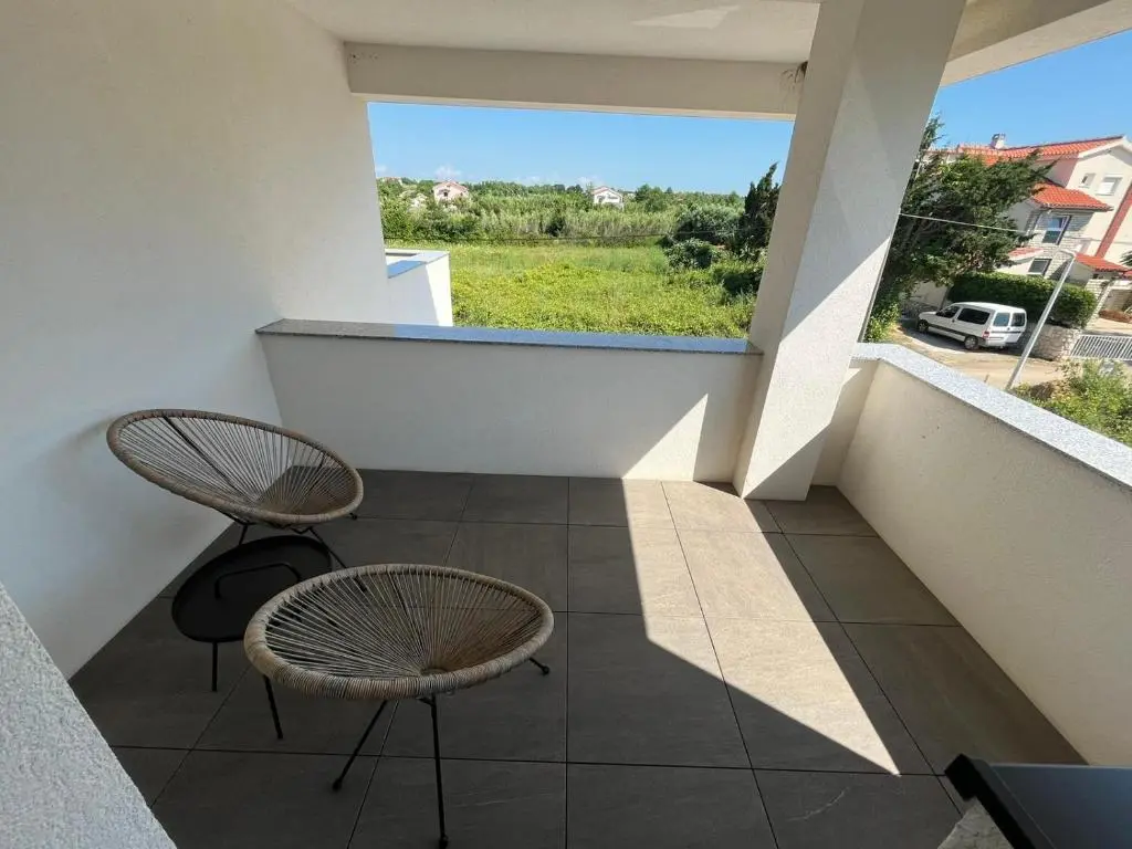 4-Bedroom Villa in Privlaka for Up to 10 Guests