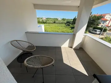 4-Bedroom Villa in Privlaka for Up to 10 Guests