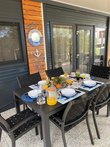 Mobile Home in Sv. Petar na Moru for 4 Guests