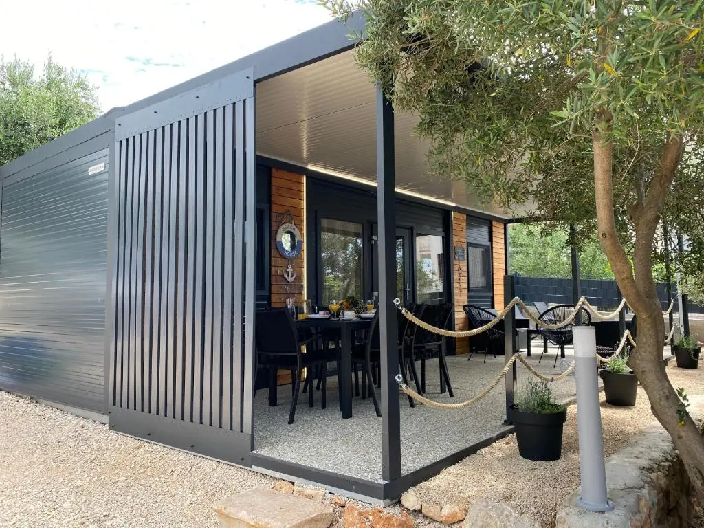 Mobile Home in Sv. Petar na Moru for 4 Guests