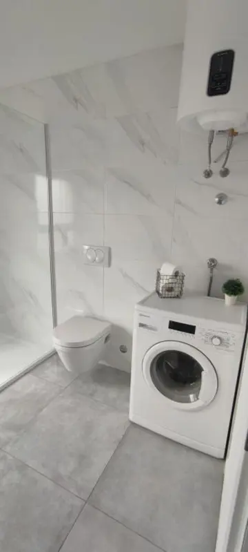 3-Bedroom Apartment with Sea View in Vir