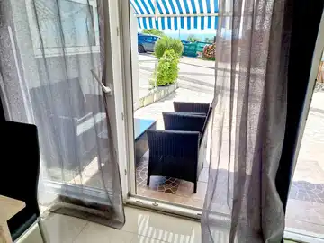Seafront Apartment for Up to 4 in Omišalj