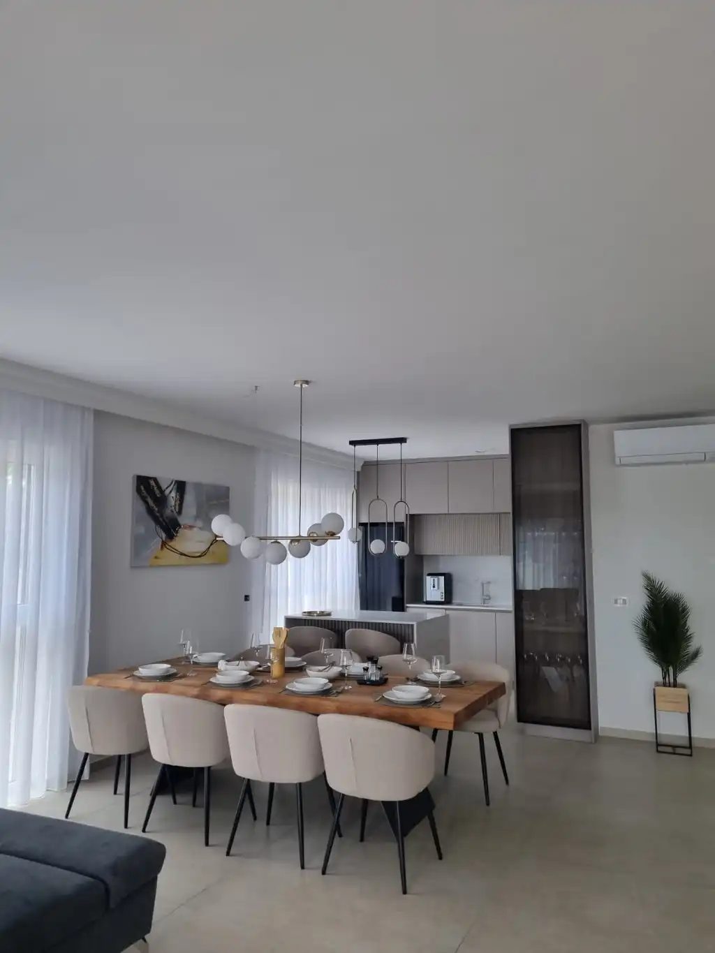 Modern 4-Bedroom Villa with Pool in Omišalj