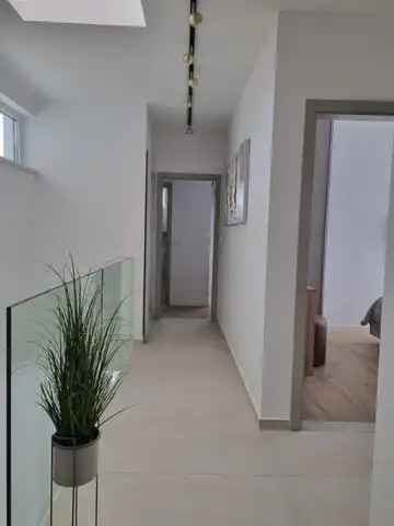 Modern 4-Bedroom Villa with Pool in Omišalj