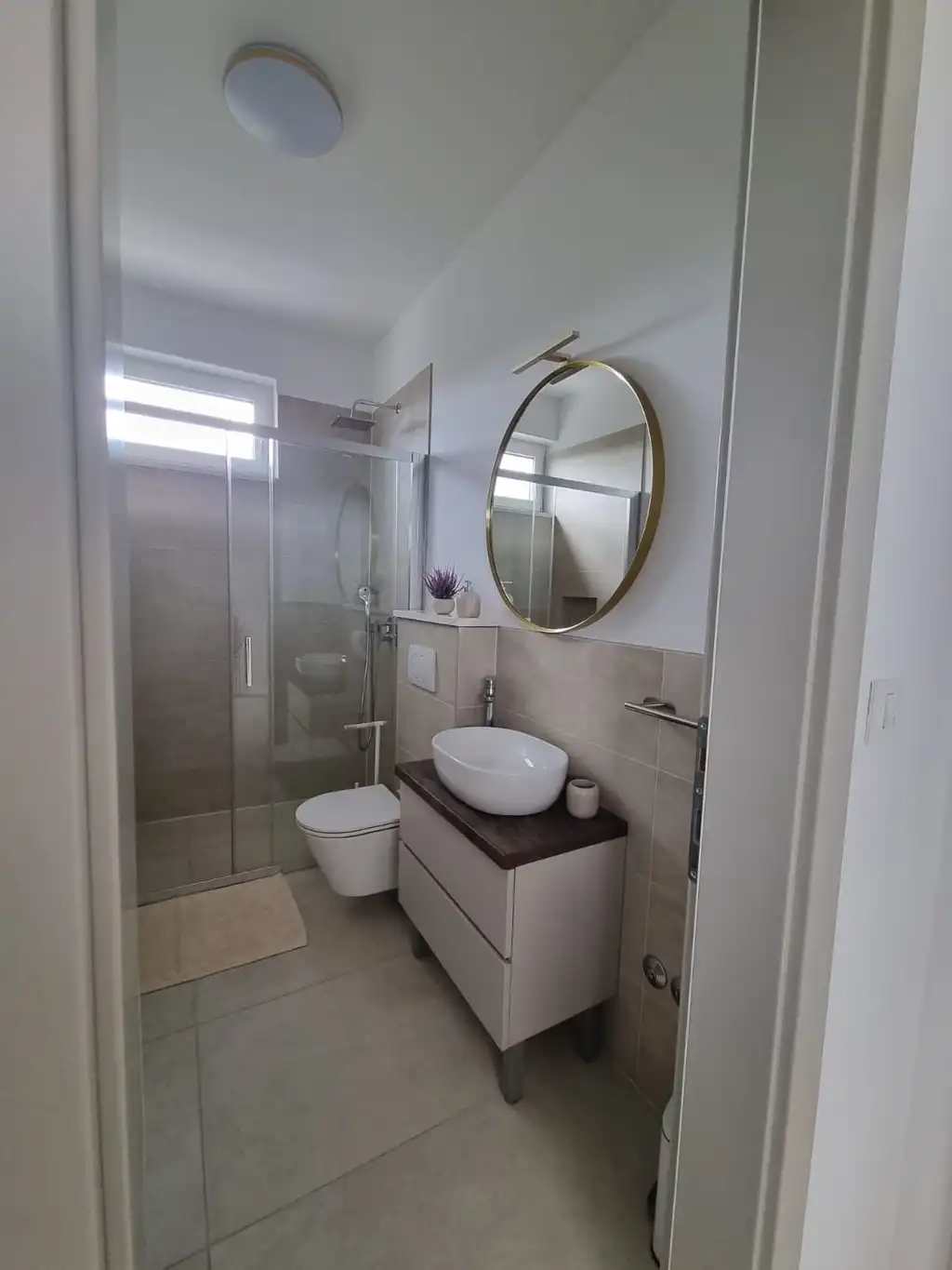 Modern 4-Bedroom Villa with Pool in Omišalj