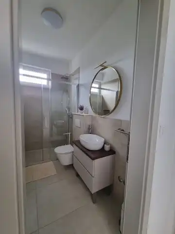 Modern 4-Bedroom Villa with Pool in Omišalj