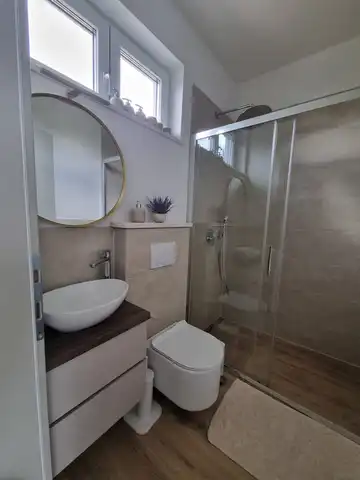 Modern 4-Bedroom Villa with Pool in Omišalj