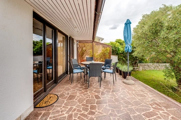 3-Bedroom Villa for Up to 8 Guests in Kornić