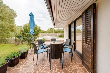 3-Bedroom Villa for Up to 8 Guests in Kornić