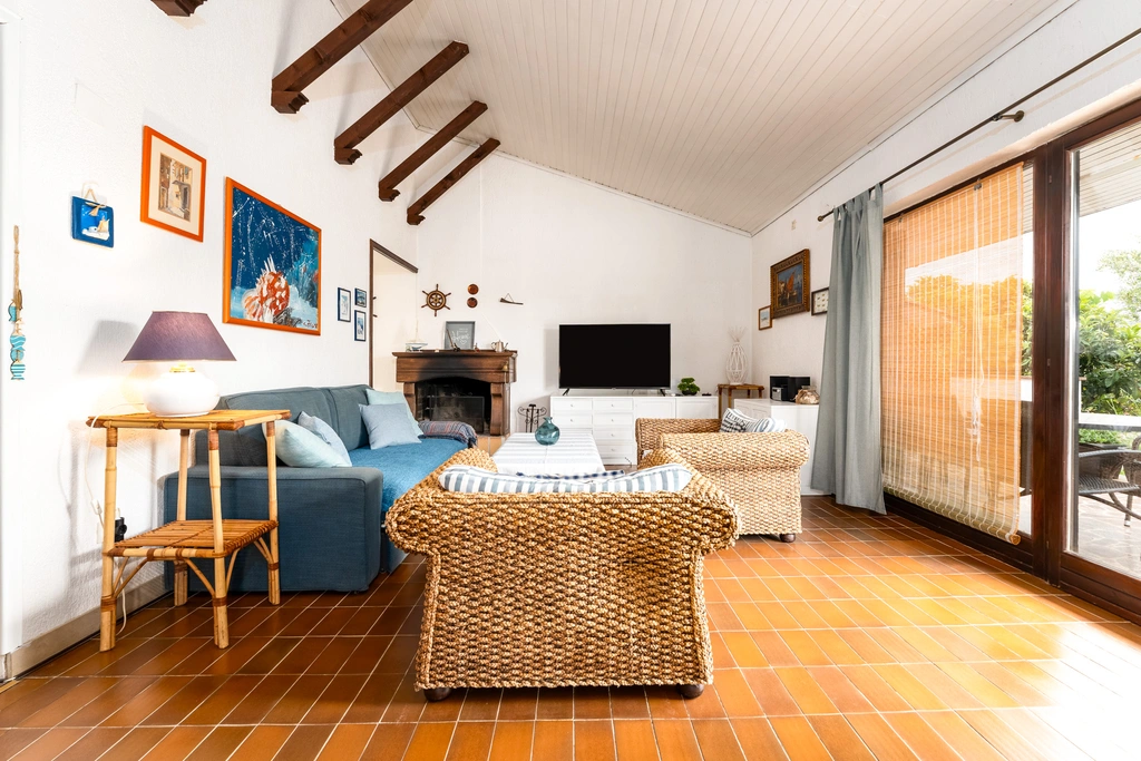 3-Bedroom Villa for Up to 8 Guests in Kornić