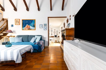 3-Bedroom Villa for Up to 8 Guests in Kornić