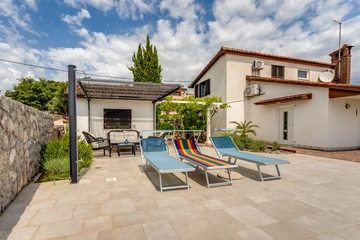 3-Bedroom Villa for Up to 8 Guests in Kornić