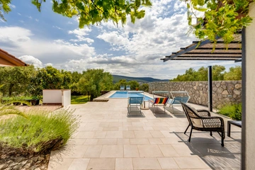 3-Bedroom Villa for Up to 8 Guests in Kornić