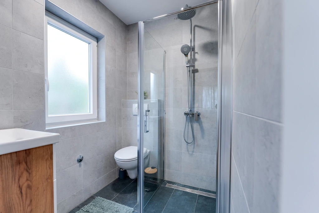 3-Bedroom Villa for Up to 8 Guests in Kornić