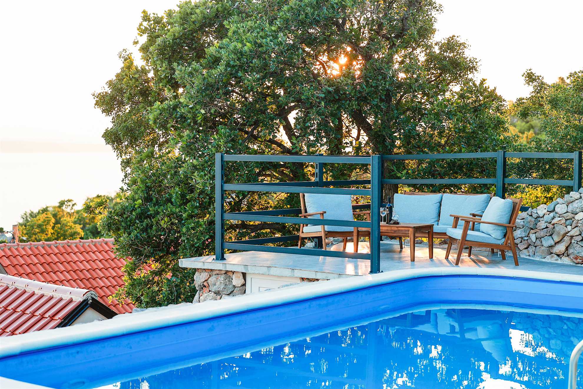 Villa with sea views and pool