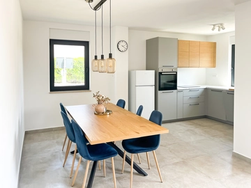 2-Bedroom Apartment in Novigrad with Large Terrace