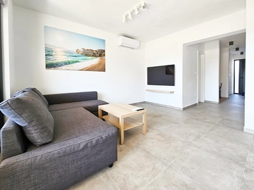 2-Bedroom Apartment in Novigrad with Large Terrace