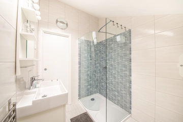 Sea-View Apartment in Bol for 6 Guests