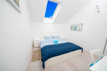 Sea-View Apartment in Bol for 6 Guests