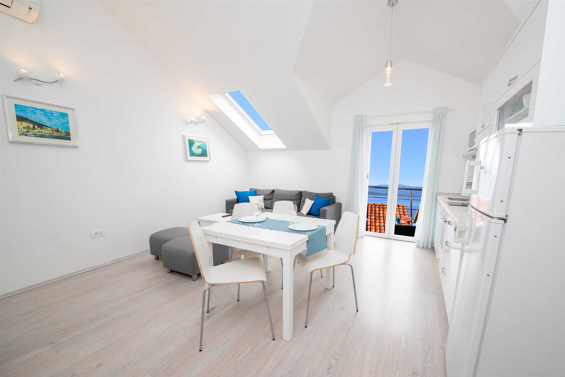 Penthouse apartment Sea