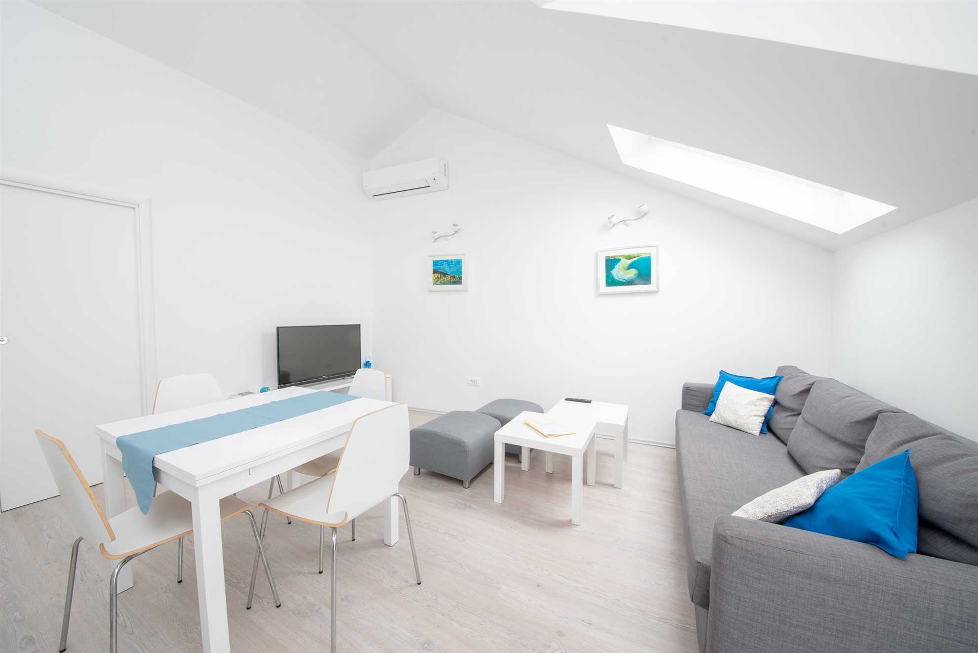 Penthouse apartment Sea