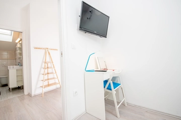 Sea-View Apartment in Bol for 6 Guests