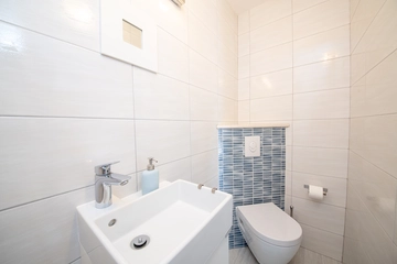 Sea-View Apartment in Bol for 6 Guests