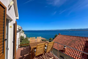 Sea-View Apartment in Bol for 6 Guests