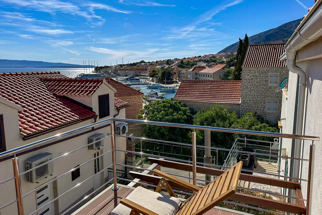 Sea-View Apartment in Bol for 6 Guests
