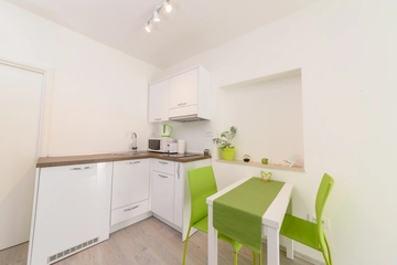 Studio for 2 with Sea View and Balcony in Bol