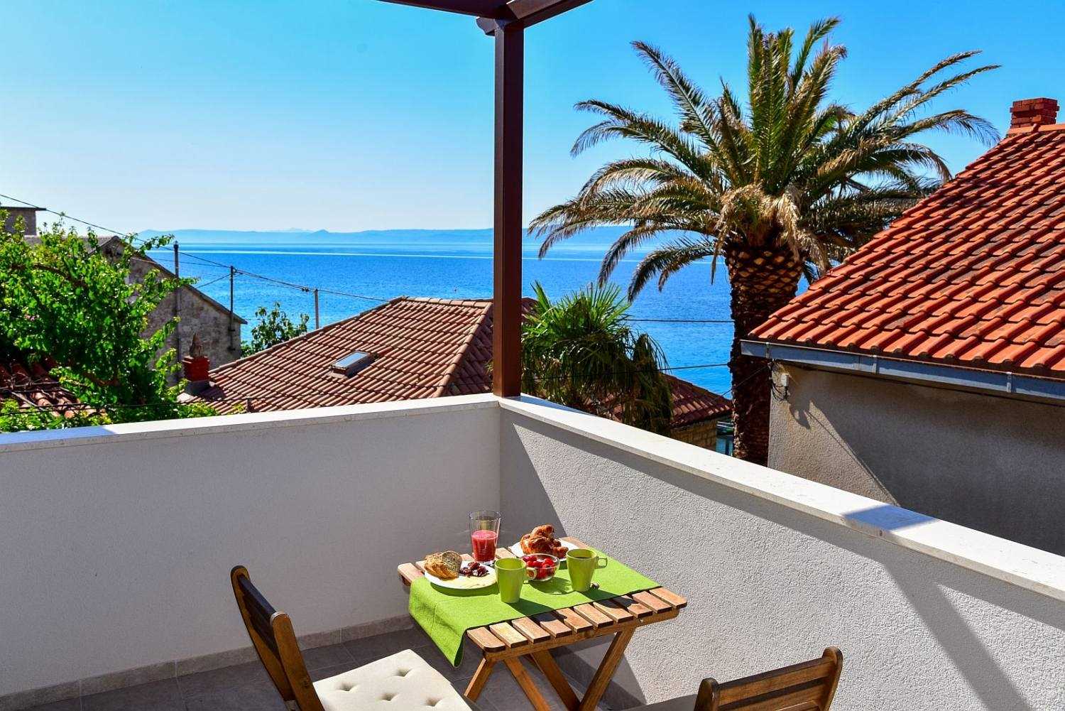 New Studio Olive for 2 - sea view, large balcony