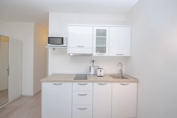 Studio for 2 in Bol with Large Balcony