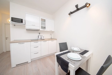 Studio for 2 in Bol with Large Balcony