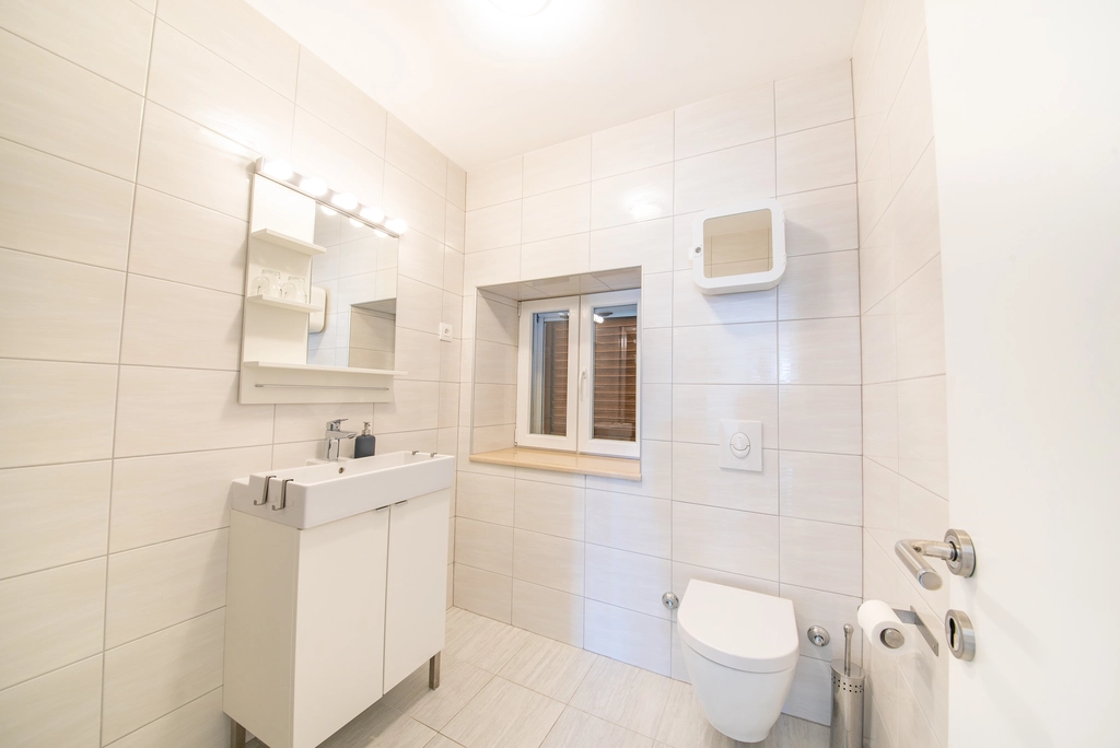 Studio for 2 in Bol with Large Balcony